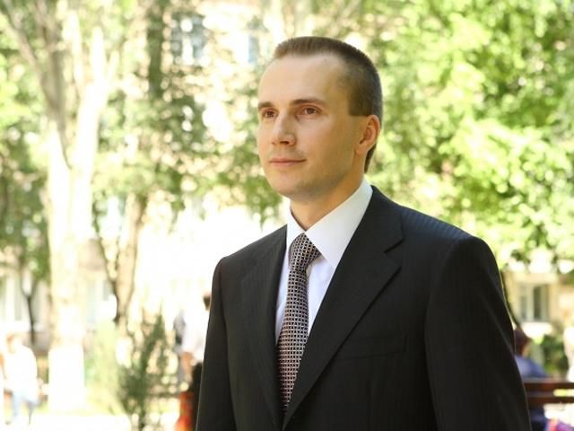 СБУ разоблачила схему вывода десятков миллионов через банки сына Януковича СБУ разоблачила схему вывода десятков миллионов через банки сына Януковича