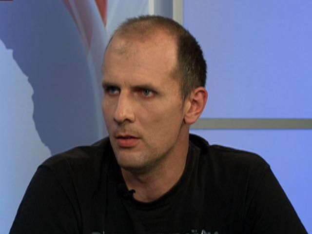 Міжнародної допомоги ми не потребуємо, — волонтер батальйону "Азов" Міжнародної допомоги ми не потребуємо, — волонтер батальйону "Азов"