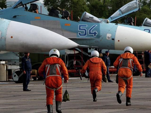 Путін перевіряє готовність своєї армії до війни Путін перевіряє готовність своєї армії до війни