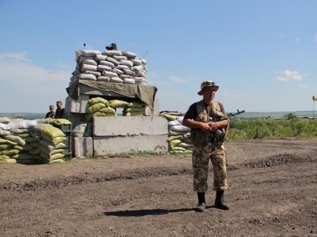 За прошедшие сутки террористы около 20 раз обстреливали позиции украинских сил