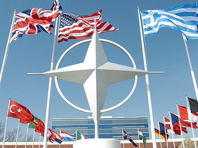 На Донбасі перебувають близько тисячі військових РФ, — НАТО На Донбасі перебувають близько тисячі військових РФ, — НАТО