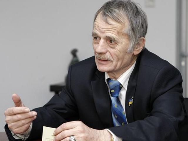 Найближчим часом РФ може почати наступ з Криму, — Джемілєв Найближчим часом РФ може почати наступ з Криму, — Джемілєв