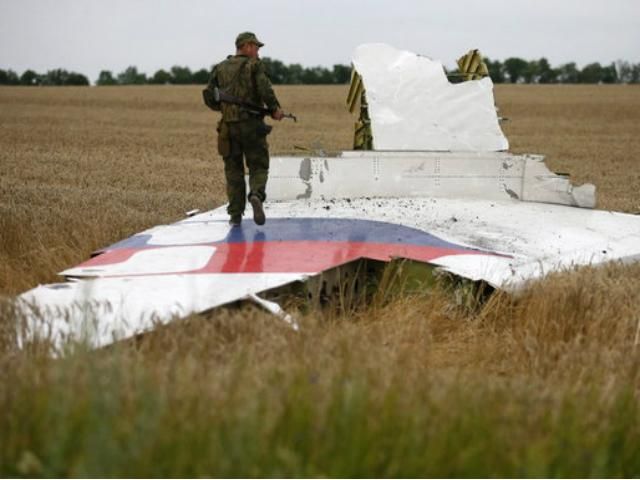 Голландська прокуратура оприлюднила основну версію падіння Boeing 777 Голландська прокуратура оприлюднила основну версію падіння Boeing 777