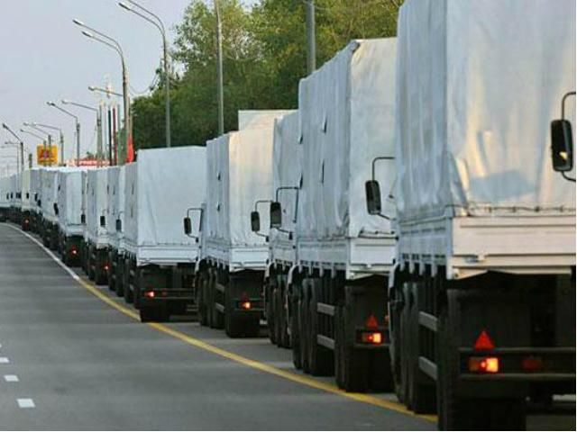 У митниці РФ заявили, що перші 35 автомобілів з "гуманітаркою" перетнули кордон