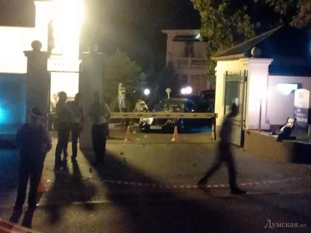 Стрілянина в Одесі: є жертва (Фото) Стрілянина в Одесі: є жертва (Фото)