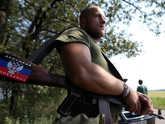 До Василівки намагається прорватися близько 200 терористів з бронетехнікою, — штаб АТО