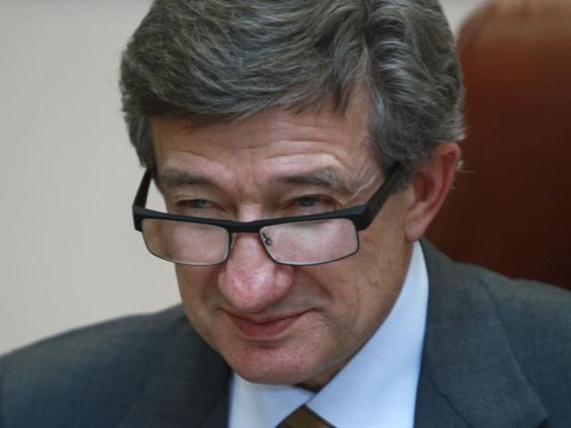 Тарута предлагает провести эксперимент над Донбассом и двумя западными областями Тарута предлагает провести эксперимент над Донбассом и двумя западными областями