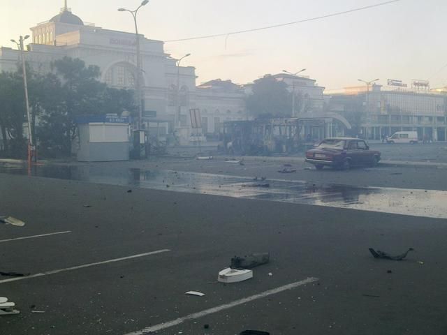 У всіх районах Донецька не стихають звуки залпів