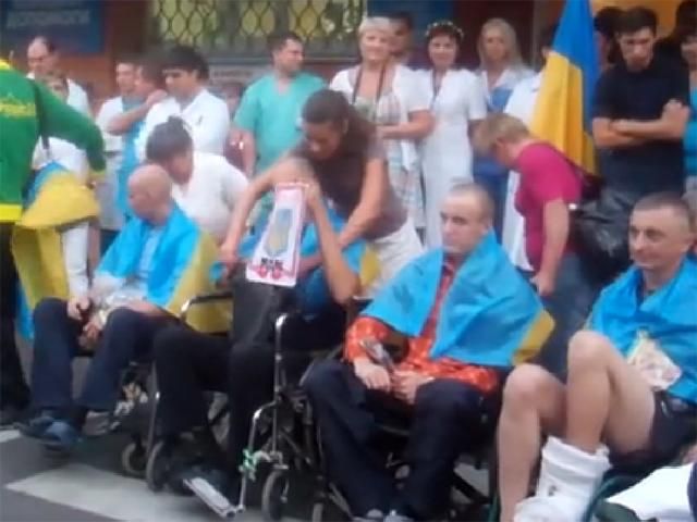 На лечение в Литву отправили 14 украинских военных (Видео) На лечение в Литву отправили 14 украинских военных (Видео)