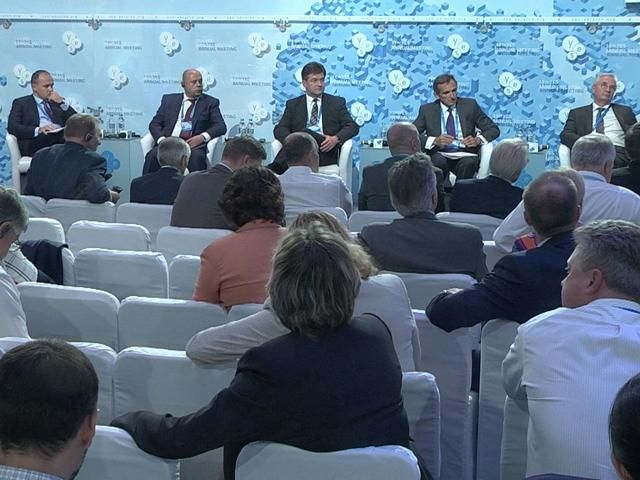 На 11-м форуме YES искали пути урегулирования конфликта на Востоке На 11-м форуме YES искали пути урегулирования конфликта на Востоке