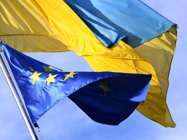 Поворот на год возле финиша Поворот на год возле финиша