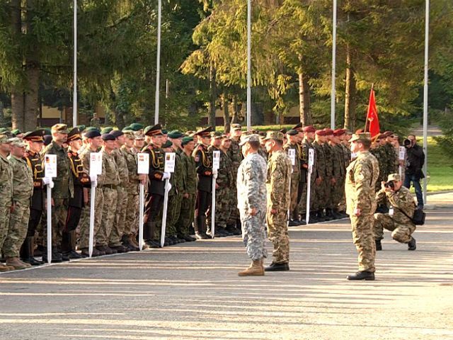 "Репид-Трайдент 2014". Во Львовской области проходят подготовку 1,2 тысячи военных из 15 стран
