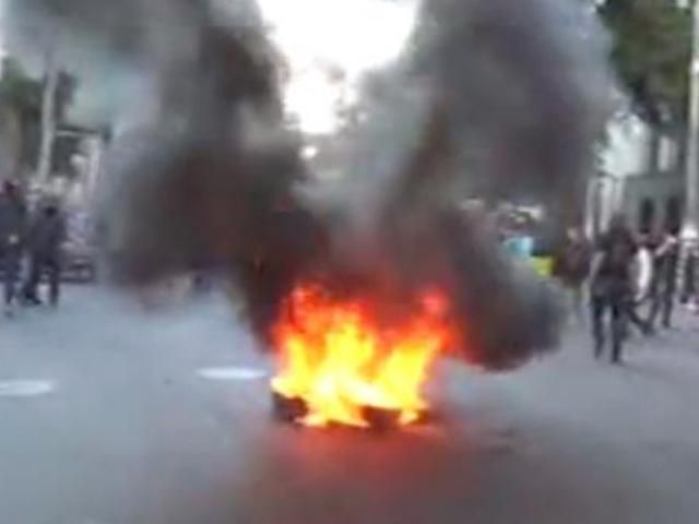 Під Радою знову запалили шини (Стрім) Під Радою знову запалили шини (Стрім)