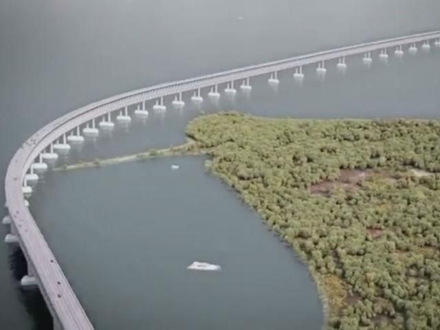 Россия пытается прорубить сухопутный путь в Крым Россия пытается прорубить сухопутный путь в Крым