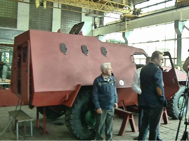 Во Львове на заводе монтируют БТР "Дозор-Б"