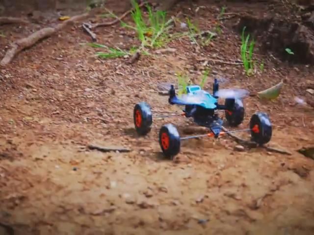 Компанія Tomy представила мультимодальний квадрокоптер Компанія Tomy представила мультимодальний квадрокоптер