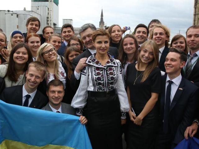 Ми переможемо в цій війні, — Порошенко Ми переможемо в цій війні, — Порошенко