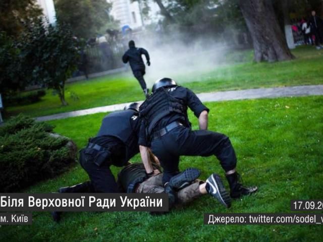 Самые актуальные кадры 17 сентября: обстрелы Донецка, День города Бердянска