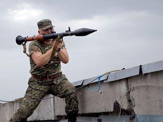 Терористи продовжують обстріли позицій сил АТО, — РНБО