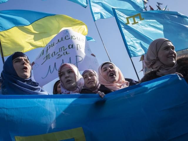 Здание Меджлиса в Симферополе заблокировали судебные приставы Здание Меджлиса в Симферополе заблокировали судебные приставы