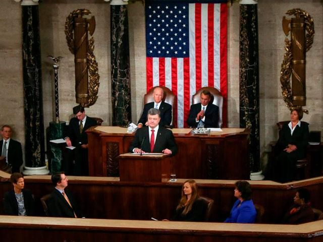 Порошенко надеется, что сможет заключить мир с сепаратистами Порошенко надеется, что сможет заключить мир с сепаратистами