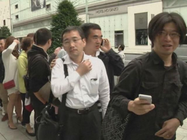 В Японии выстроились очереди за iPhone6