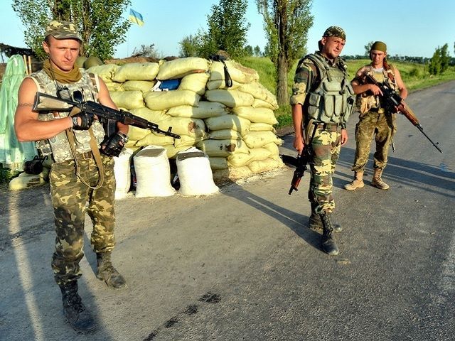 Бойовики продовжують обстрілювати позиції сил АТО Бойовики продовжують обстрілювати позиції сил АТО