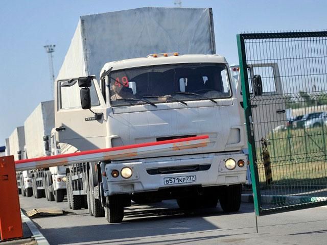 В Донецк прибыл третий “гуманитарный конвой” из России В Донецк прибыл третий “гуманитарный конвой” из России