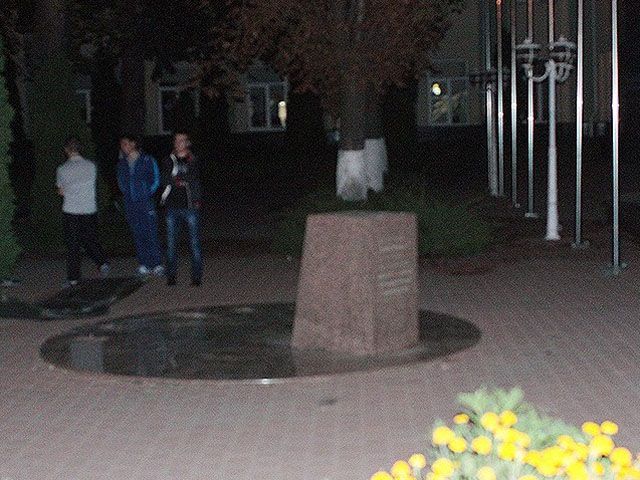 Одесситы снесли "памятник Кивалову" (Фото. Видео)