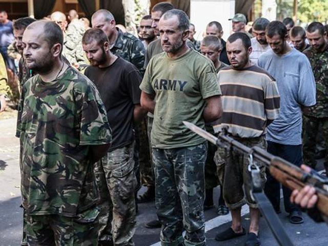 Киев начал обмен заложниками с террористами в формате "40 на 40", — российские СМИ