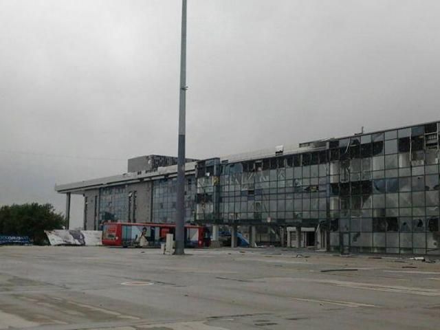 Бойовики обстріляли позиції сил АТО і здійснили вогневий наліт на аеропорт "Донецьк", — штаб АТО