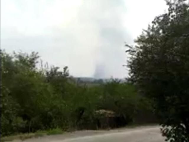 У Маріуполі — залпи "Градів" і поодинокі вибухи (Відео)