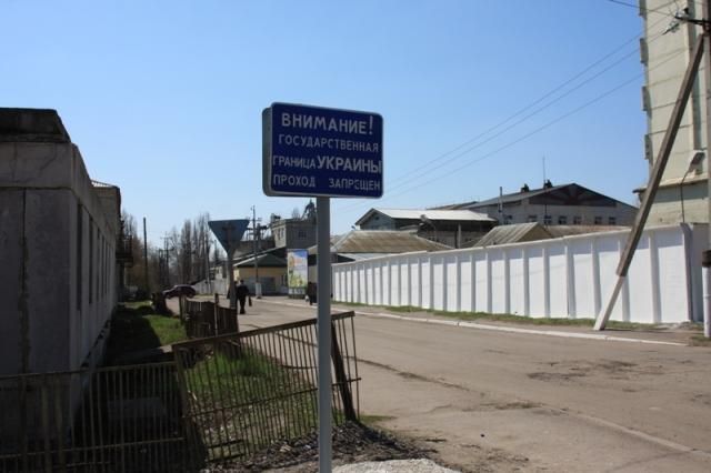 Над Меловым летает российская авиация, над Мариуполем — беспилотники Над Меловым летает российская авиация, над Мариуполем — беспилотники