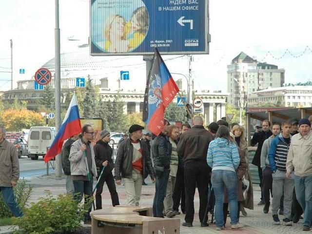 Марш миру в Новосибірську зірвали “тітушки” і поліція (Фото)