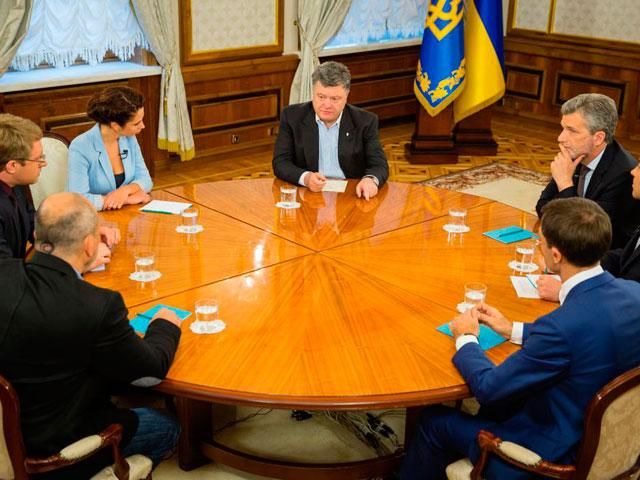 Президент визнав втрати АТО: 65% техніки з передової знищено