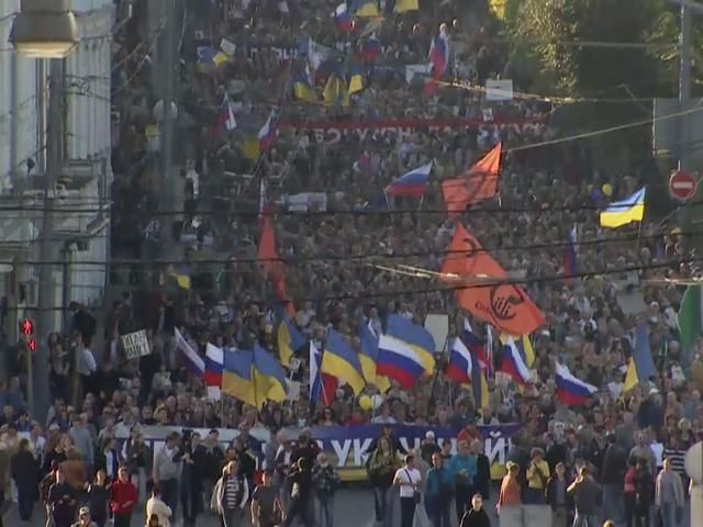 В десятках городов мира состоялись Марши мира против российской агрессии (Видео)