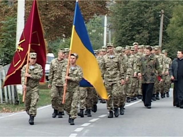 В паломничестве в Зарваницу приняли участие несколько тысяч военных (Видео)