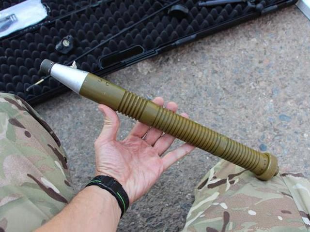 Сили АТО захопили гранати бойовиків, які перебувають на озброєнні лише в РФ (Фото) Сили АТО захопили гранати бойовиків, які перебувають на озброєнні лише в РФ (Фото)