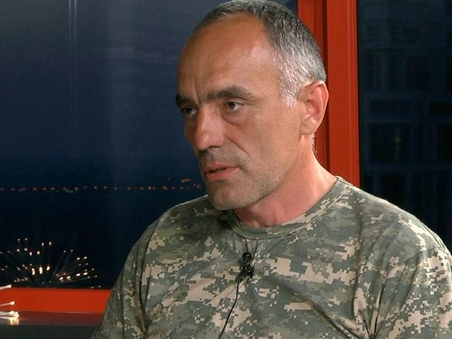 Бойовики безладно обстрілюють села на берегах Кальміуса, — волонтер Бойовики безладно обстрілюють села на берегах Кальміуса, — волонтер