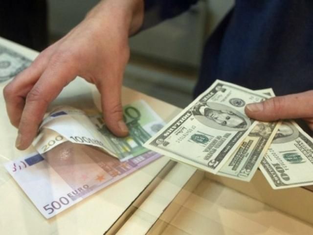 В Україні обмежили продаж валюти в одні руки до 3 тис. гривень на добу - 22 вересня 2014 - Телеканал новин 24