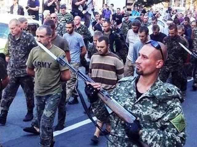 У полоні бойовиків — ще 700 військових, — СБУ У полоні бойовиків — ще 700 військових, — СБУ