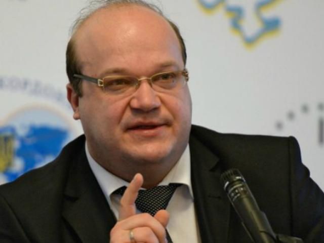 У нас есть танки, нам не хватает шифрованных средств коммуникации, — Чалый У нас есть танки, нам не хватает шифрованных средств коммуникации, — Чалый