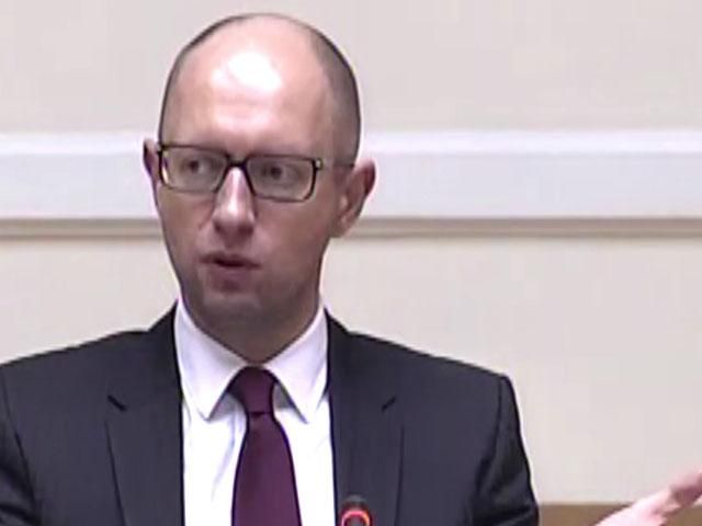 Загальний обсяг продажу валюти становив 14,3 млрд доларів, – Яценюк Загальний обсяг продажу валюти становив 14,3 млрд доларів, – Яценюк