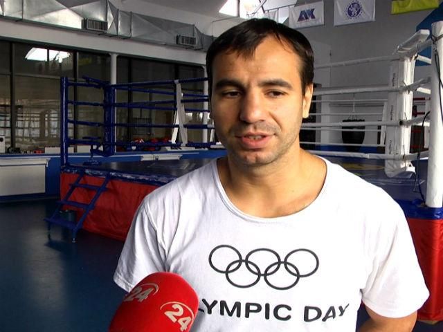 Бокс. Андрій Котельник завершує підготовку до прощального бою Бокс. Андрій Котельник завершує підготовку до прощального бою
