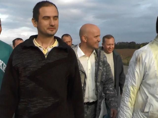 В Луганской области обменяли шестерых украинских бойцов на одного сепаратиста В Луганской области обменяли шестерых украинских бойцов на одного сепаратиста