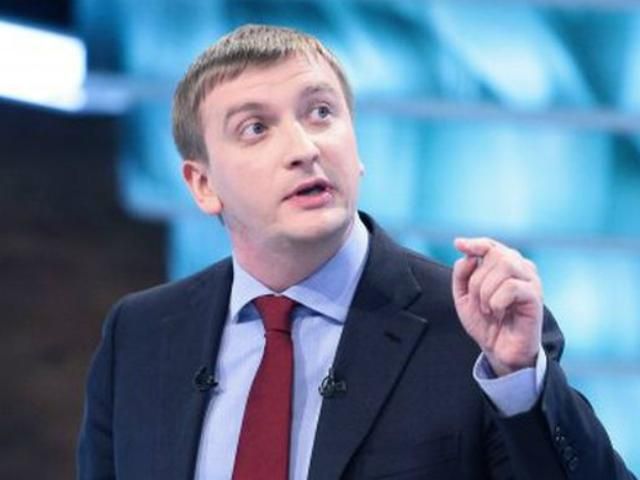 Я думаю, що Турчинов завтра підпише закон про люстрацію, — Петренко