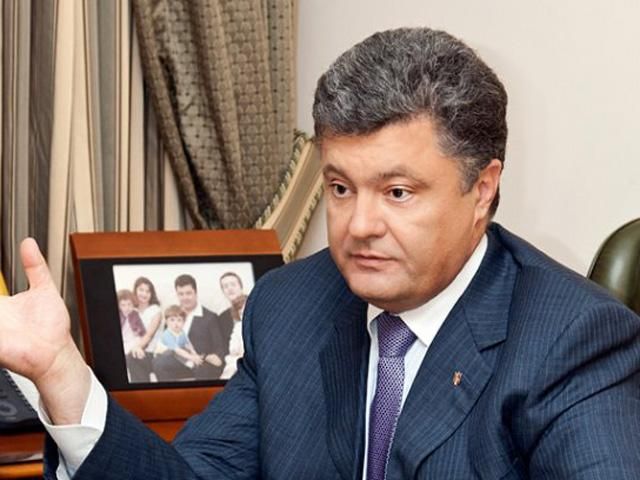 Порошенко поговорил с послами "Большой семерки" Порошенко поговорил с послами "Большой семерки"
