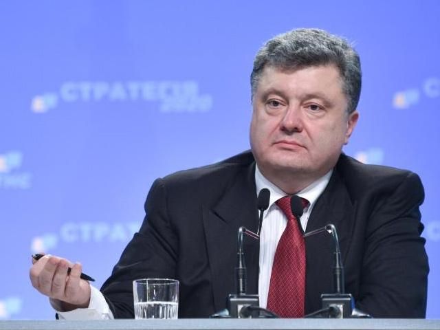 Коломойський працює ефективно, — Порошенко