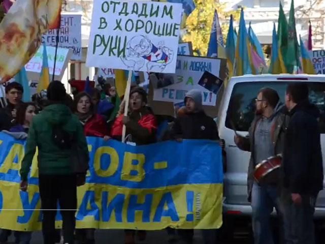 Харків'яни під Адміністрацією Президента вимагали відставки Кернеса (Відео)