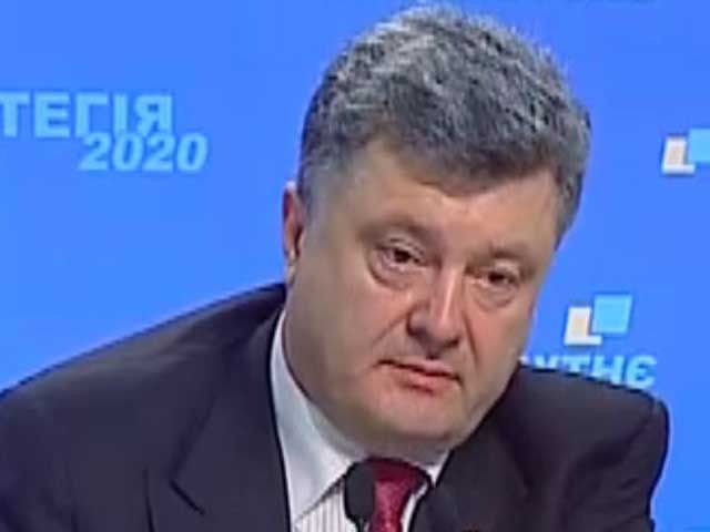 Син самостійно прийняв рішення піти волонтером в армію, — Порошенко